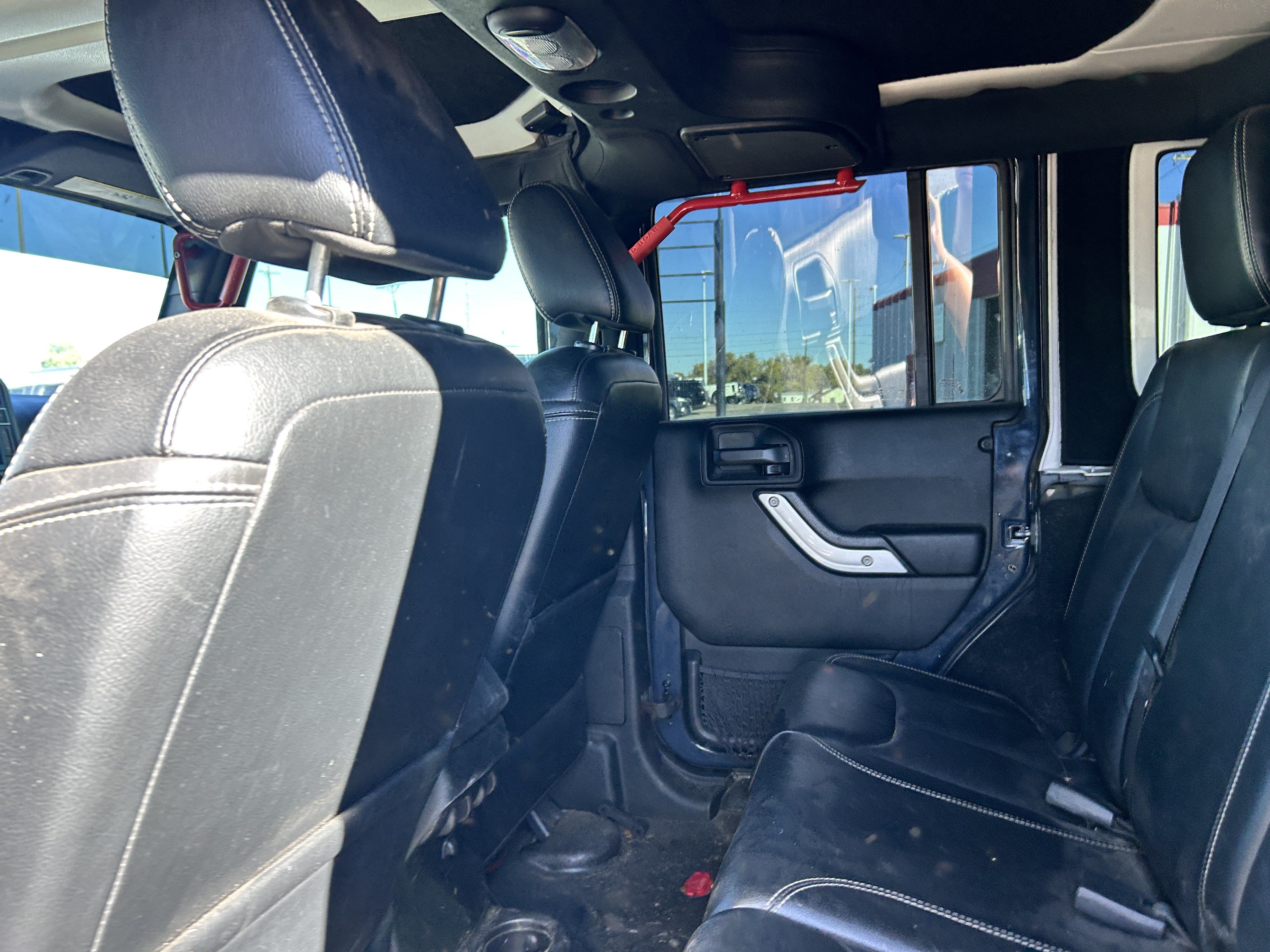 Used 2017 Jeep Wrangler Unlimited Rubicon AWD/4WD image 10