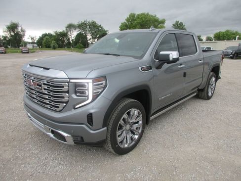 New 2026 GMC Sierra 1500 Denali w/ Denali Reserve Package AWD/4WD image 10