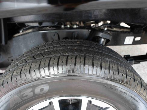 Used 2023 Toyota Tacoma TRD Sport w/ TRD Premium Sport Package image 28