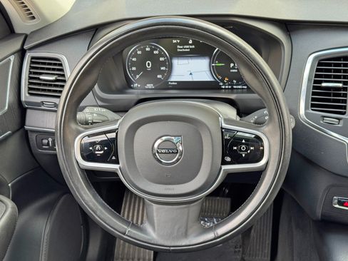 Used 2020 Volvo XC90 T8 Momentum w/ Protection Package Premier AWD/4WD image 21