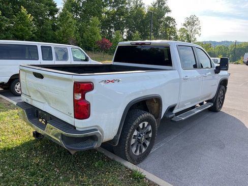 Used 2024 Chevrolet Silverado 2500 LT w/ All Star Edition AWD/4WD image 3