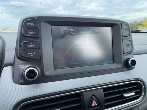 Used 2019 Hyundai Kona SE image 11