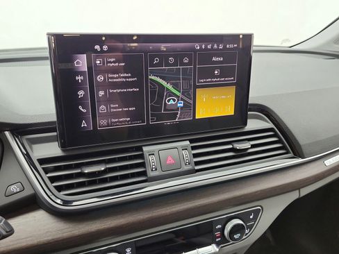 Used 2025 Audi Q5 2.0T Premium Plus w/ Premium Plus Package AWD/4WD image 10