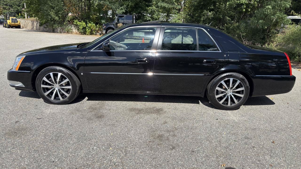Used 2007 Cadillac DTS Performance FWD image 8