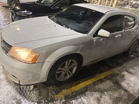 Used 2011 Dodge Avenger Heat image 4