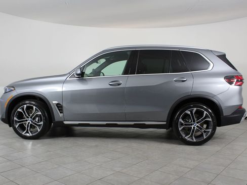 New 2026 BMW X5 xDrive40i w/ Climate Comfort Package image 2