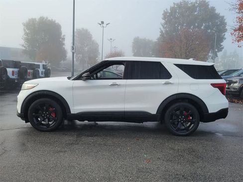 Used 2022 Ford Explorer ST w/ Equipment Group 401A image 2