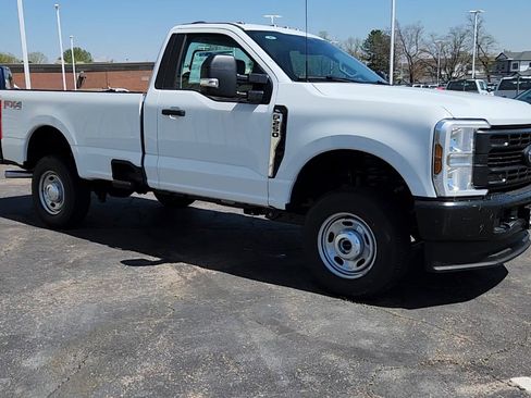 New 2025 Ford F250 XL w/ FX4 Off-Road Package image 13