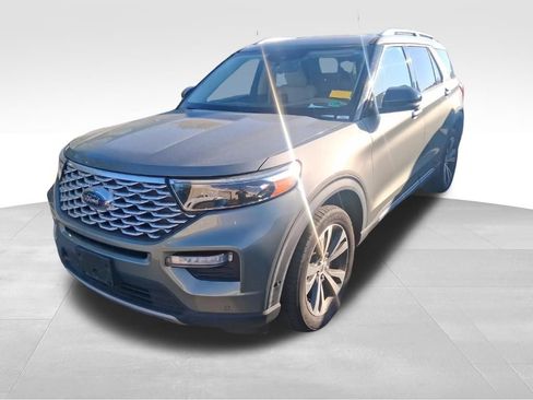 Used 2020 Ford Explorer Platinum w/ Premium Technology Package AWD/4WD image 2