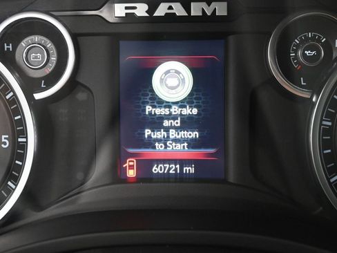 Used 2022 RAM 1500 Big Horn AWD/4WD image 4