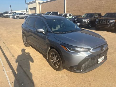 Used 2024 Toyota Corolla Cross AWD Hybrid image 4