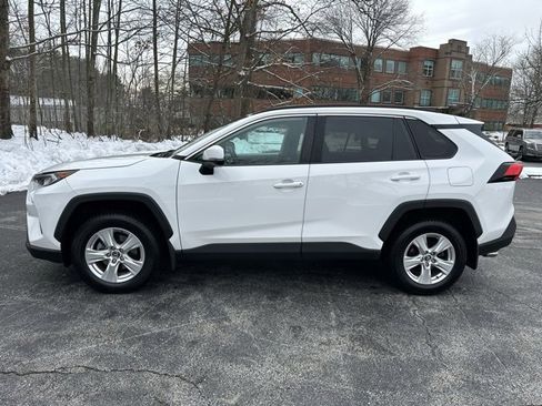 Used 2020 Toyota RAV4 XLE image 9