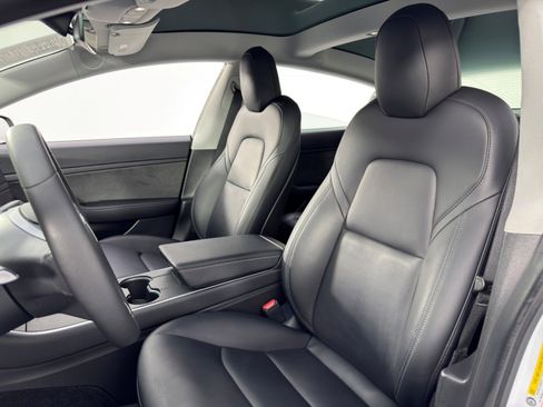 Used 2020 Tesla Model 3 Standard Range Plus image 40