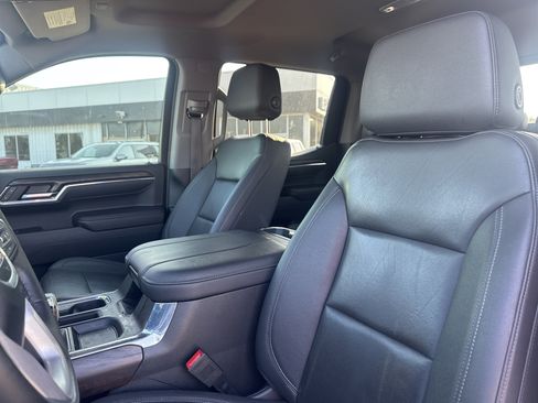 Used 2023 GMC Sierra 1500 SLT w/ SLT Premium Plus Package RWD image 7