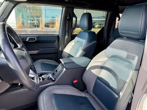 Used 2022 Ford Bronco Outer Banks image 9