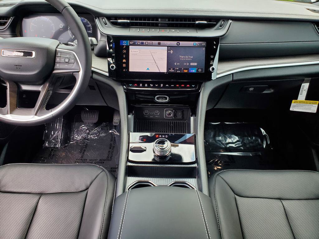 New 2026 Jeep Grand Cherokee Limited AWD/4WD image 9