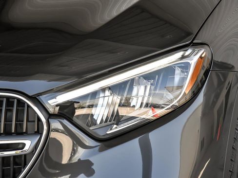 Certified 2025 Mercedes-Benz GLC 300 4MATIC image 5