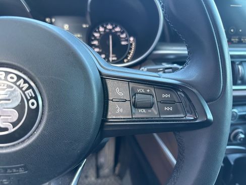 Used 2020 Alfa Romeo Stelvio Ti image 31