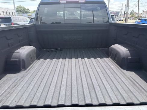 Used 2022 GMC Sierra 1500 SLT RWD image 10