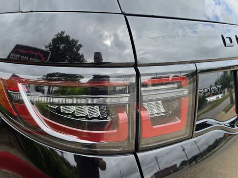 Used 2020 Land Rover Discovery Sport SE R-Dynamic image 10