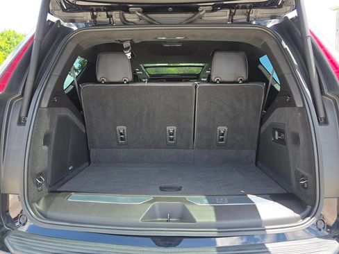 Used 2021 Cadillac Escalade Sport Platinum RWD image 21