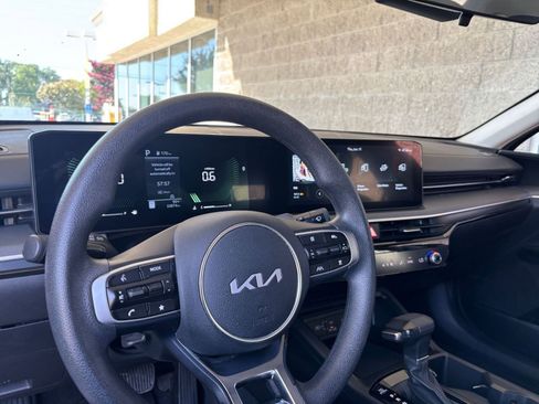 Used 2025 Kia K5 LXS FWD image 34