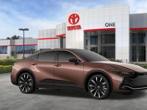 New 2026 Toyota Crown Platinum AWD/4WD image 18