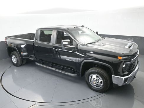 Used 2024 Chevrolet Silverado 3500 LT image 58