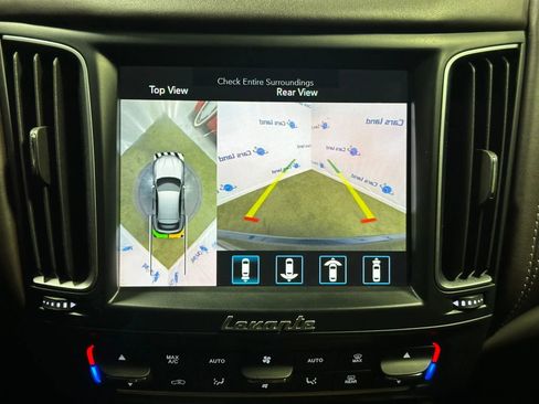 Used 2019 Maserati Levante GranLusso image 50