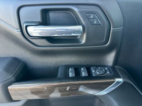 Used 2019 Chevrolet Silverado 1500 LT Trail Boss image 10