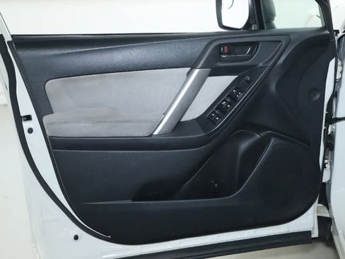 Used 2015 Subaru Forester 2.5i w/ Alloy Wheel Package image 15