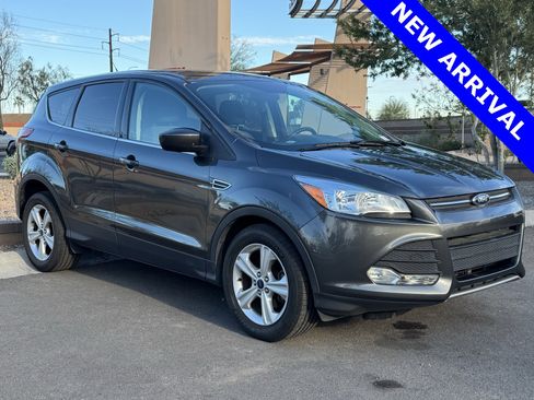 Used 2015 Ford Escape SE image 1