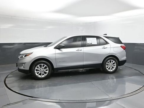 Used 2018 Chevrolet Equinox LS w/ LPO, Cargo Package FWD image 29