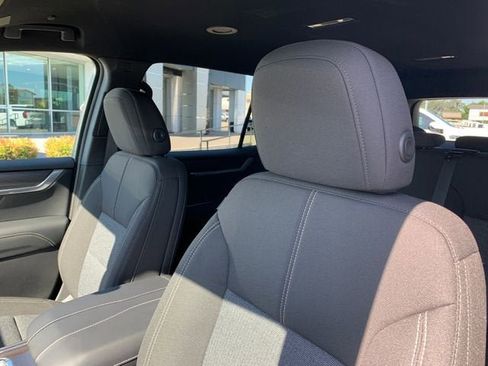New 2026 GMC Acadia Elevation AWD/4WD image 15