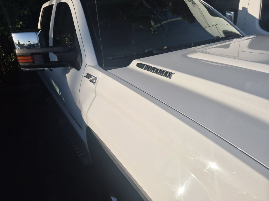 Used 2019 GMC Sierra 2500 SLT w/ Duramax Plus Package AWD/4WD image 31