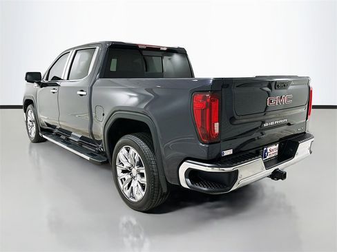 Used 2024 GMC Sierra 1500 SLT image 5