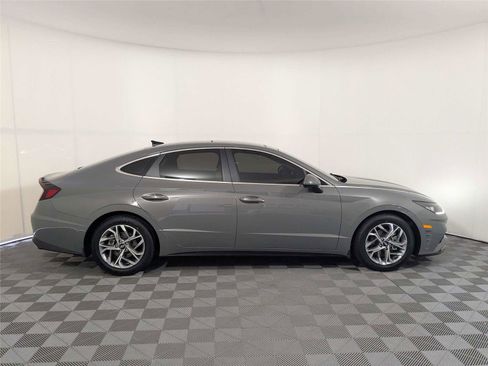 Used 2023 Hyundai Sonata SEL w/ Convenience Package FWD image 4