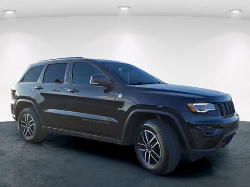 Used 2020 Jeep Grand Cherokee Trailhawk w/ Trailhawk Luxury Group image 4