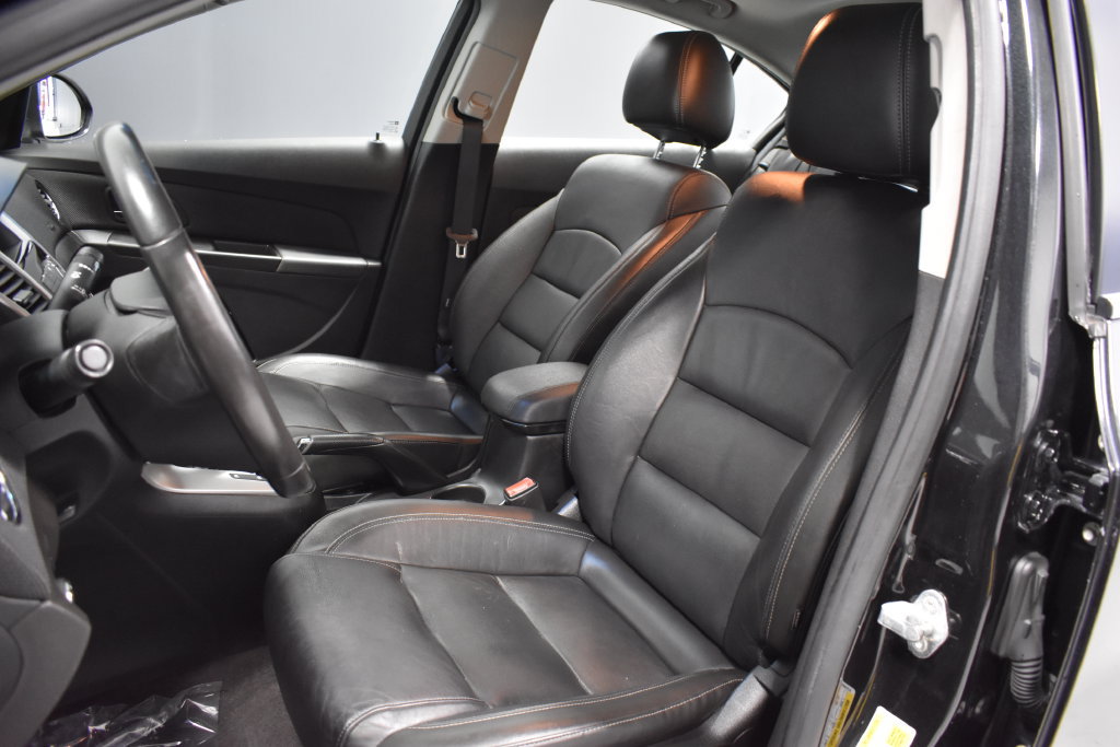 Used 2012 Chevrolet Cruze LT w/ RS Package FWD image 5