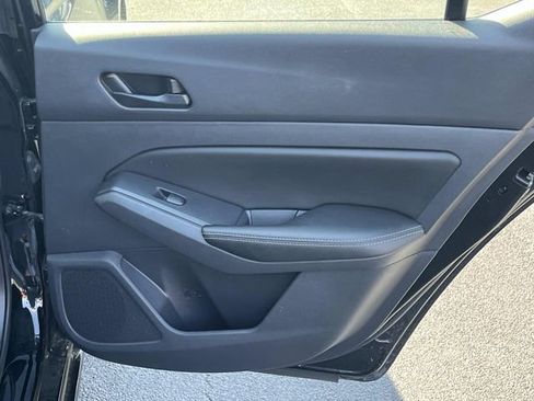 Used 2025 Nissan Altima 2.5 SV FWD image 18
