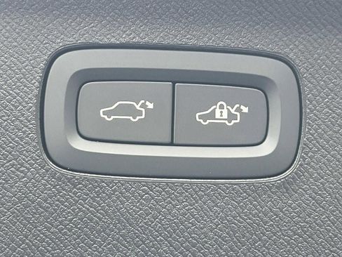 Certified 2026 Volvo XC90 B5 Plus AWD/4WD image 13