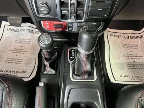 Used 2020 Jeep Gladiator Rubicon image 11