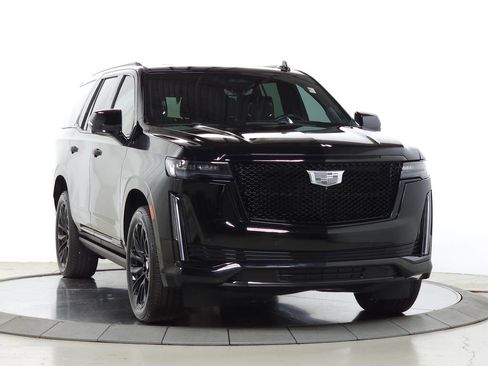 Certified 2024 Cadillac Escalade Sport Platinum w/ LPO, ONYX Package AWD/4WD image 9