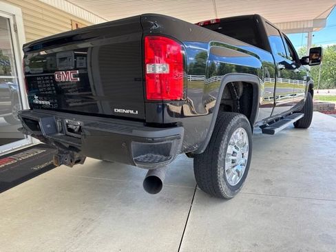 Used 2016 GMC Sierra 2500 Denali w/ Duramax Plus Package AWD/4WD image 3
