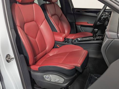 Used 2024 Porsche Macan Base image 33