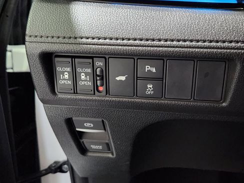 New 2026 Honda Odyssey Touring image 25