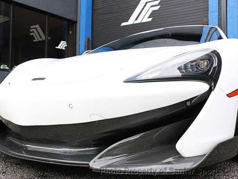 Used 2019 McLaren 600LT RWD image 12
