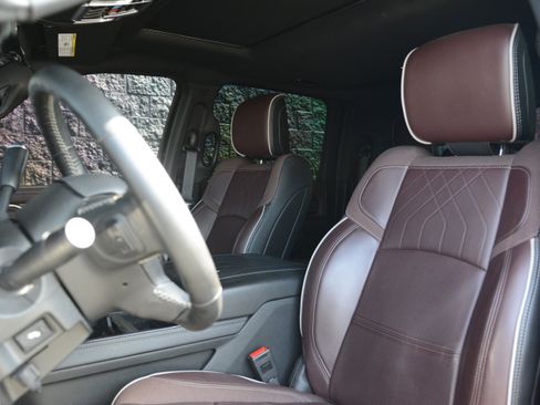 Used 2025 RAM 2500 Limited AWD/4WD image 16