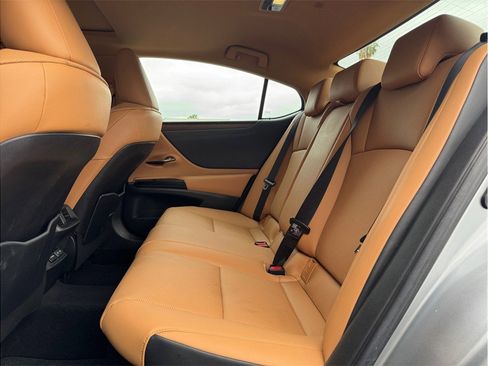 Used 2023 Lexus ES 300h w/ Premium Package FWD image 21