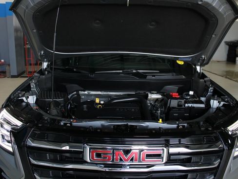 Used 2025 GMC Terrain Elevation w/ Technology Package II AWD/4WD image 9